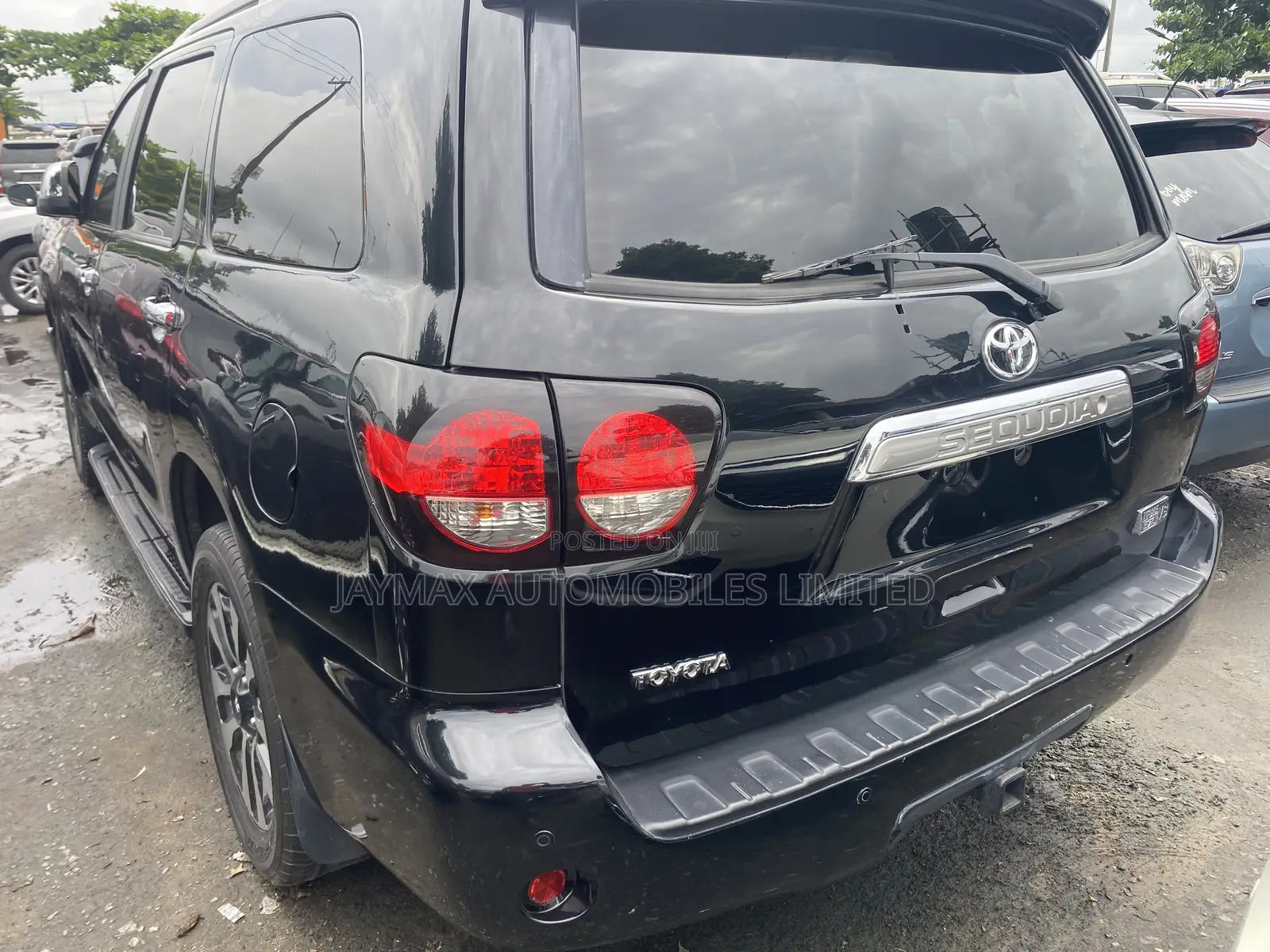 Toyota Sequoia Platinum 4x4 2018 Black