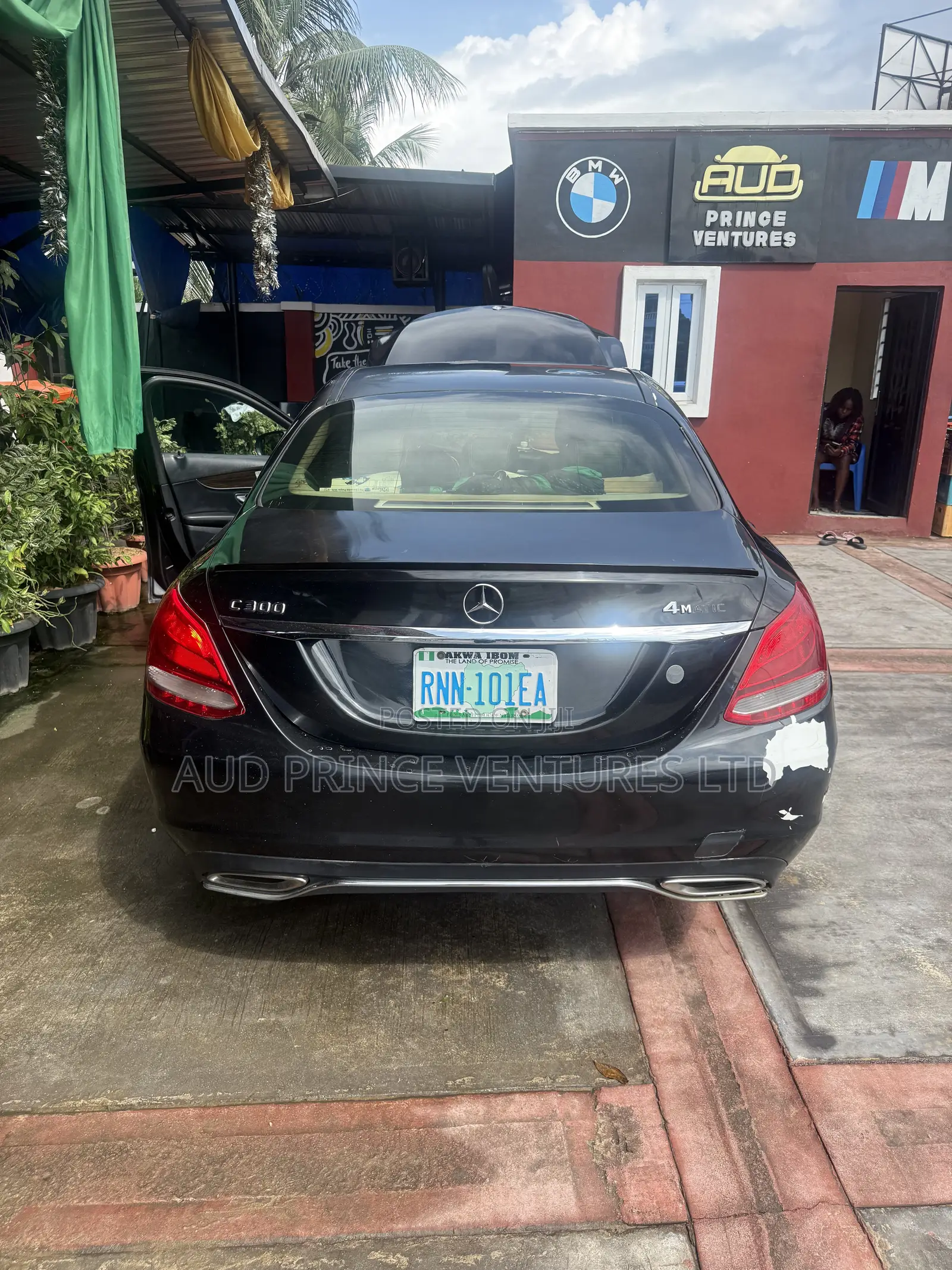 Mercedes-Benz C300 Base 4Matic Sedan AWD (2.0L 4cyl 7A) 2017 Black