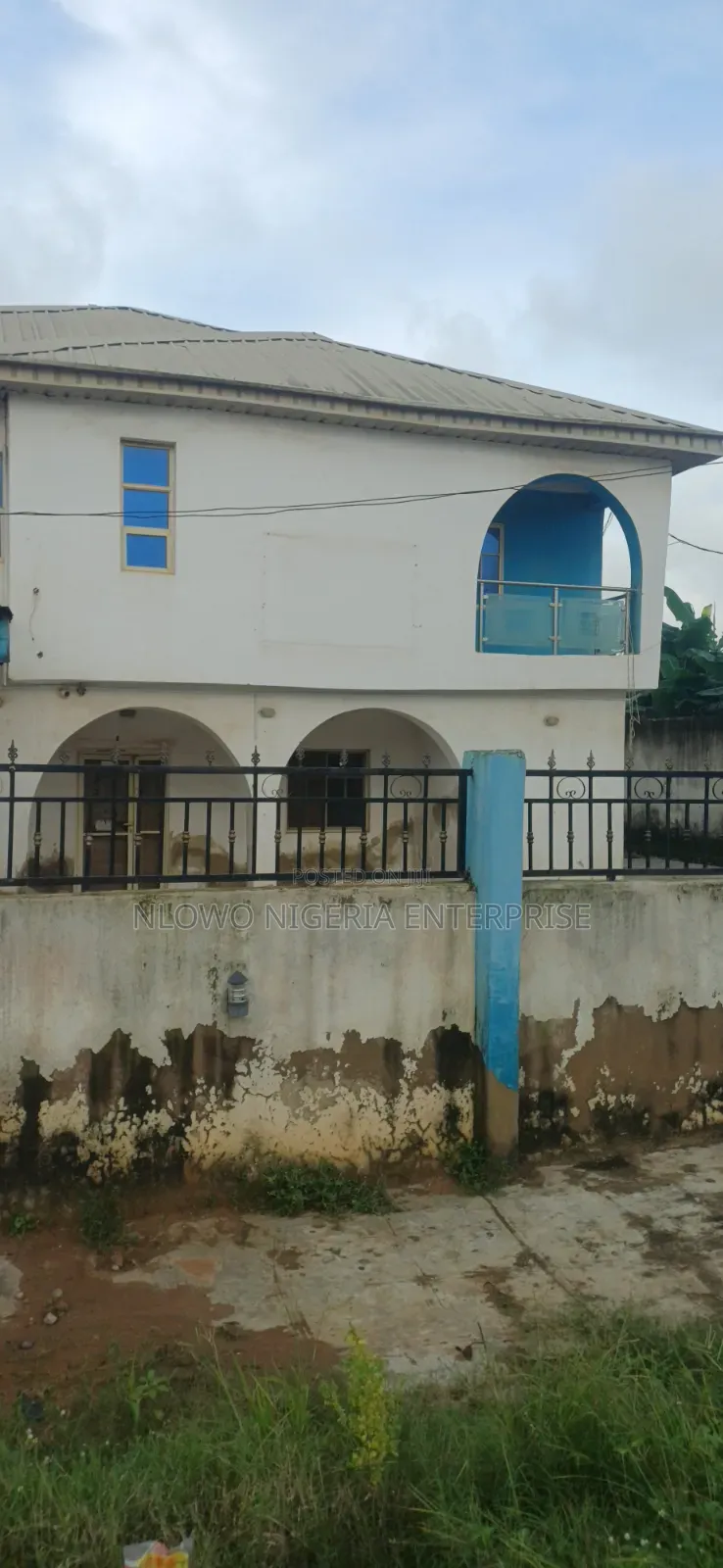 4bdrm Block of Flats in Igbolomu Estate, Agric for sale