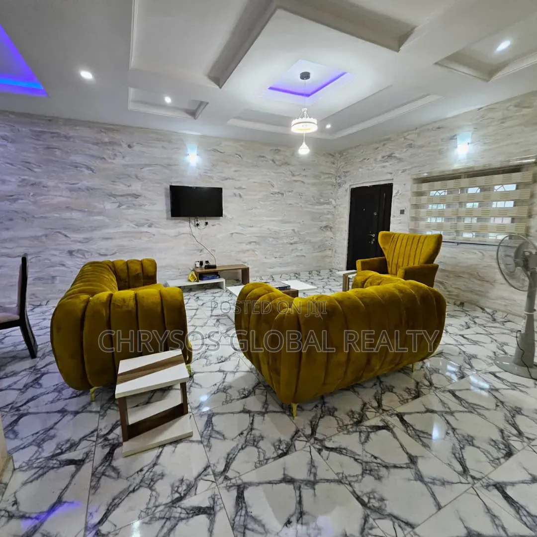 Furnished 3bdrm Block of Flats in Kolapo Ishola Gra for rent