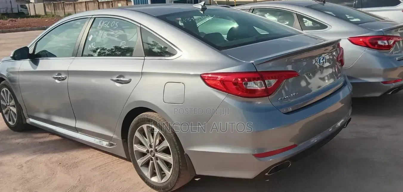 Hyundai Sonata Limited Sedan FWD (2.4L 4cyl 6A) 2016 Gray