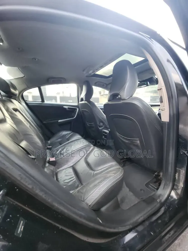 Volvo S60 T6 R-Design 2013 Black