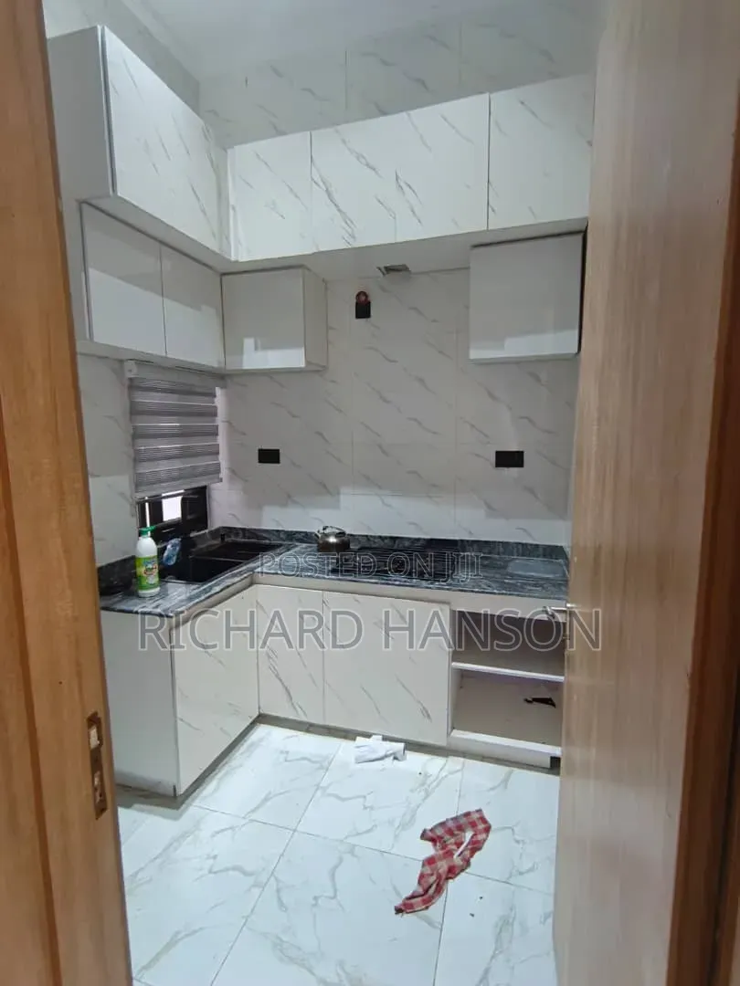 2bdrm Apartment in Secured -Ogidan, Sangotedo for rent