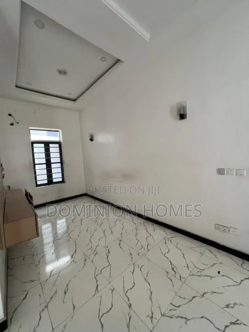 1bdrm Shared Apartment in Lekki for rent
