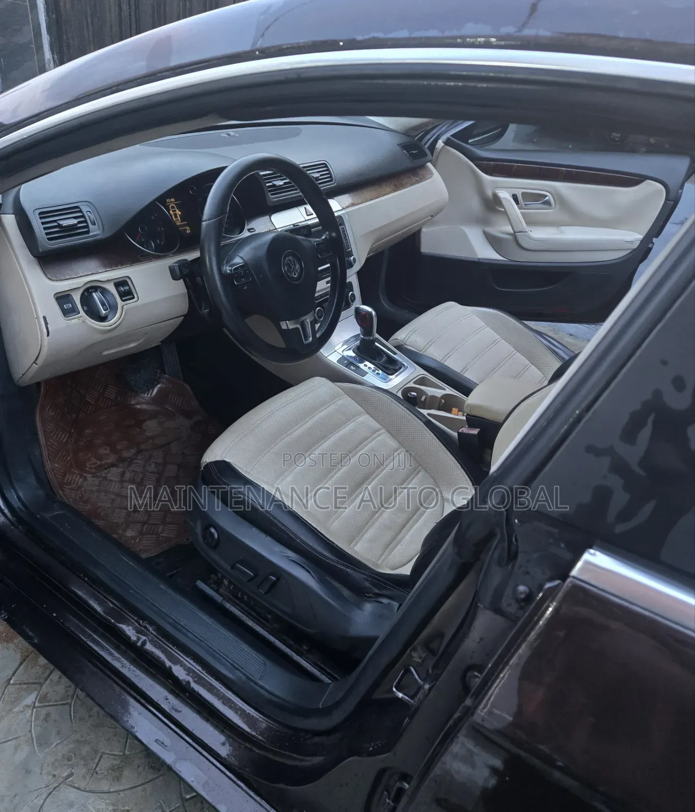 Volkswagen Passat 2011 Brown