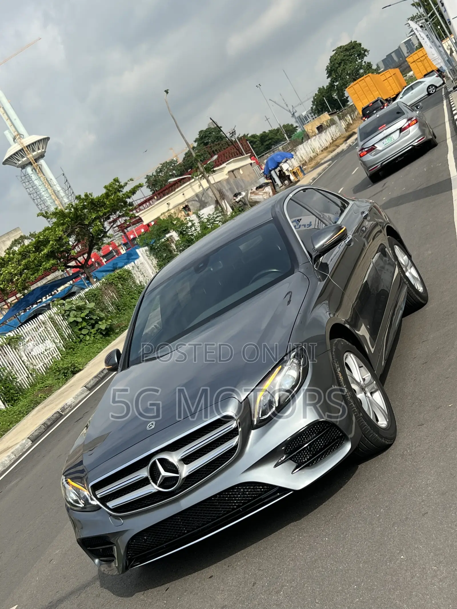 Mercedes-Benz E300 Base RWD Sedan (2.0L 4cyl 9A) 2017 Gray
