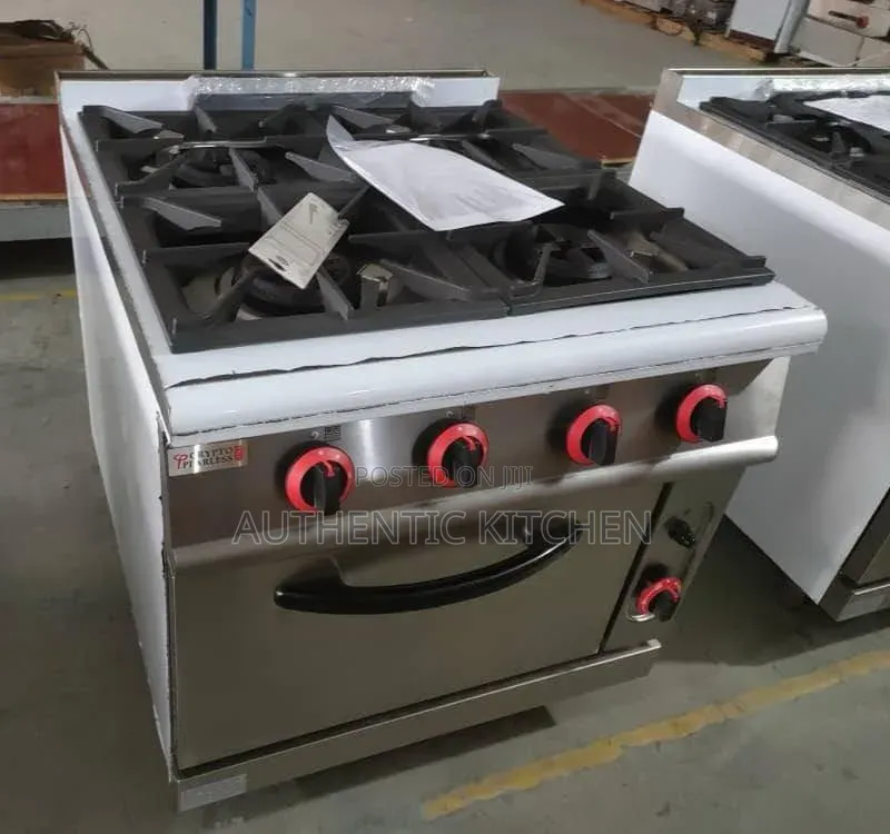 High Quality and Durable 4 Burners Commercial Oven Gas Cooker.