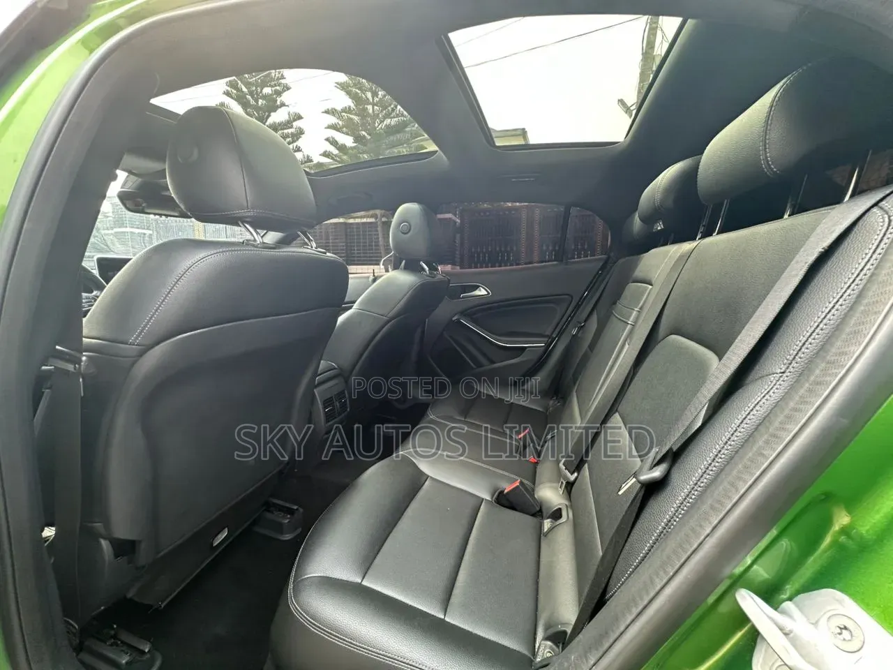 Mercedes-Benz GLA 250 2016 Green