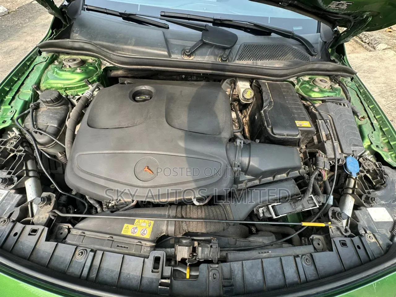 Mercedes-Benz GLA 250 2016 Green