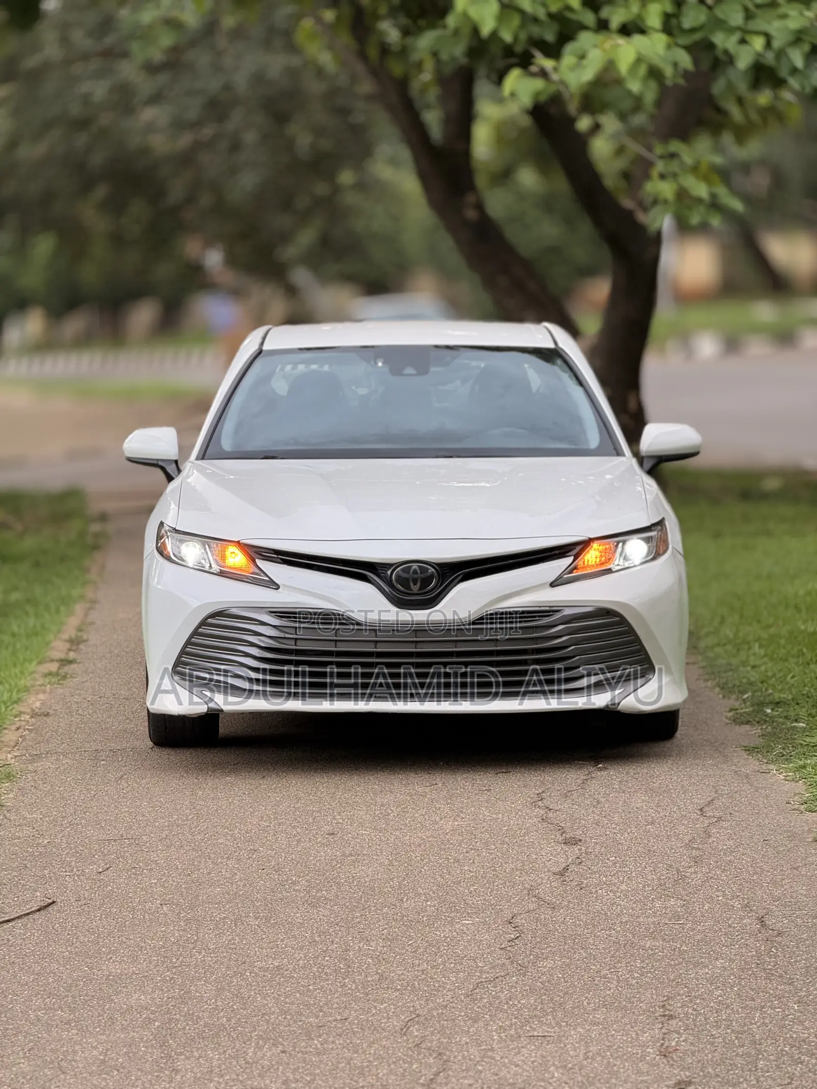 Toyota Camry LE FWD (2.5L 4cyl 8AM) 2018 White