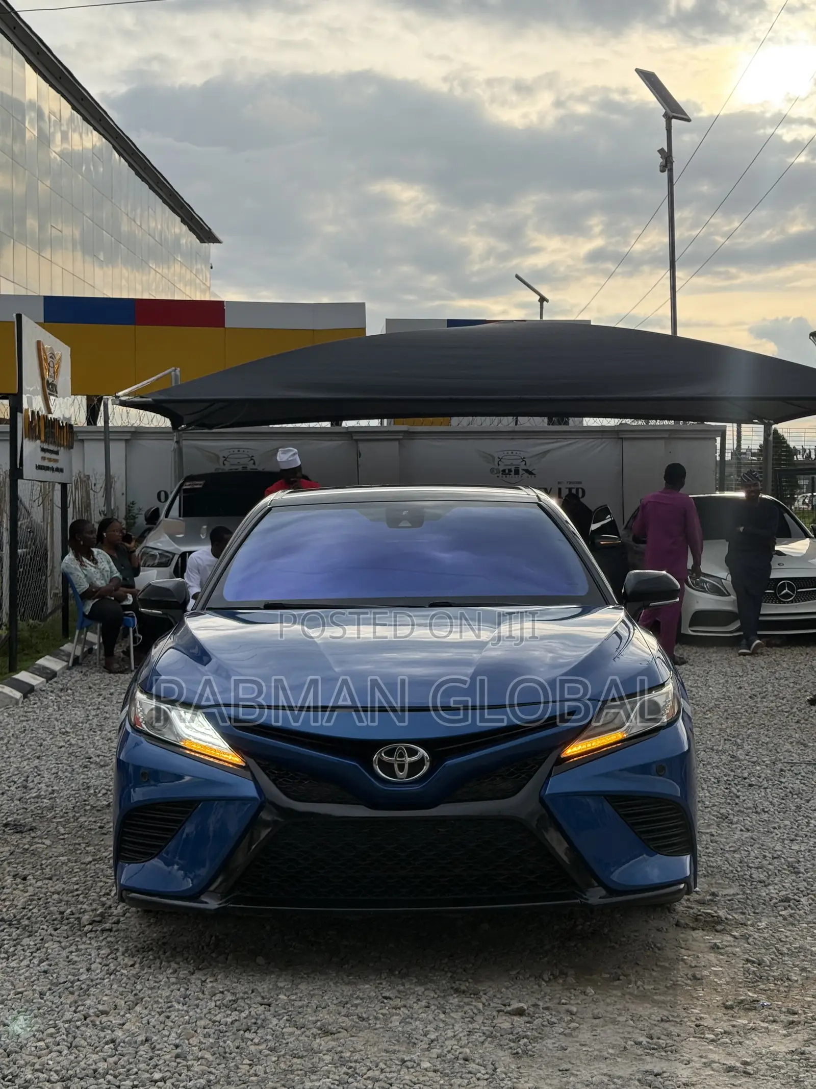 Toyota Camry XSE FWD 2020 Blue