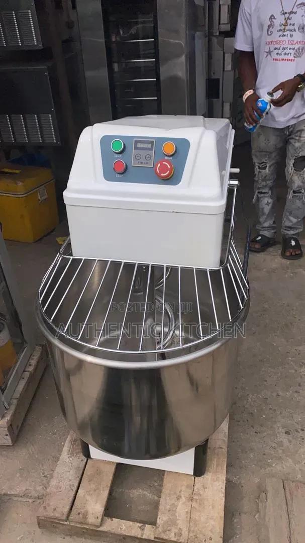 Fairly Used Good Quality 25kg Mixer, Working Perfectly Well.