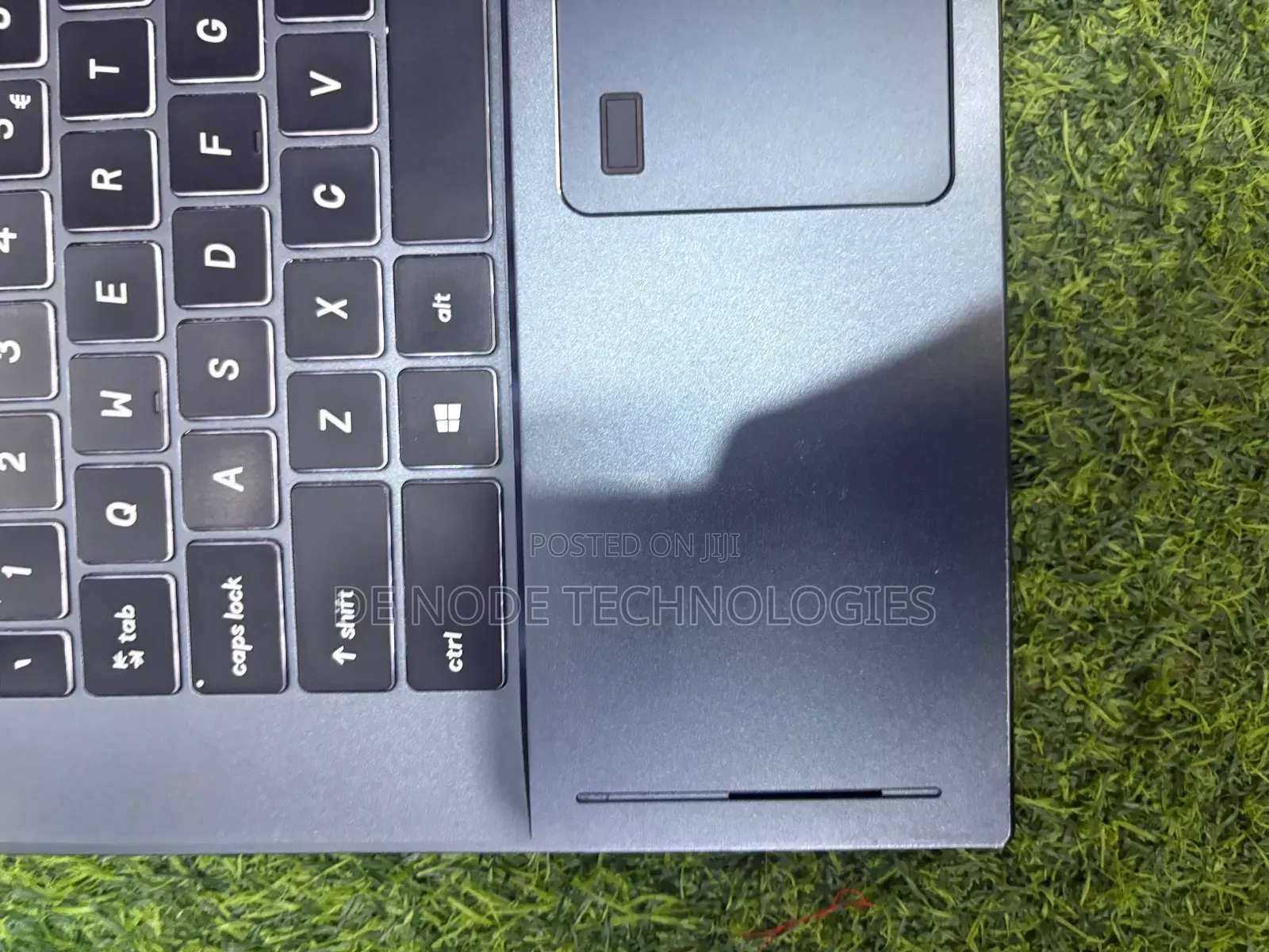 Laptop MSI Creator 17 B11UE-224 16GB Intel Core i7 SSD 512GB