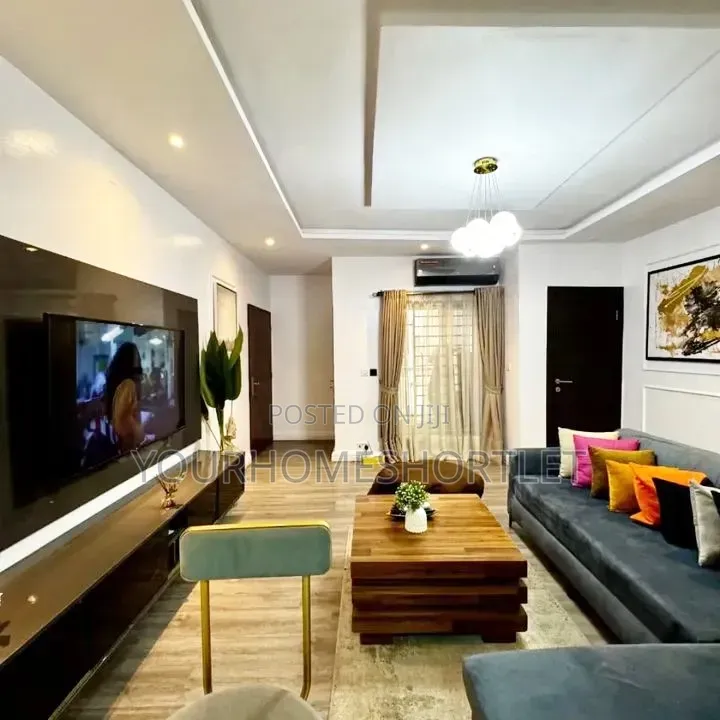 Brand New Spacious 2 Bedroom With Tennis Court Football Field