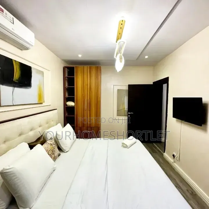 Brand New Spacious 2 Bedroom With Tennis Court Football Field