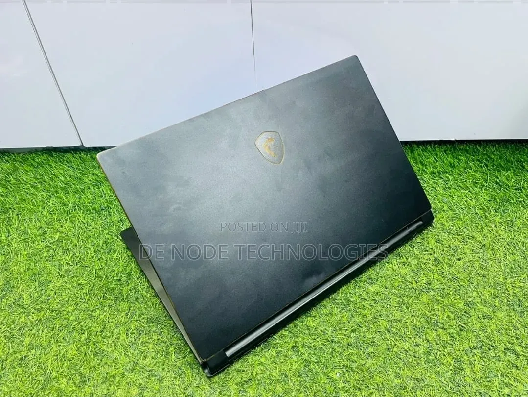 Laptop MSI GS63 Stealth 8RE 16GB Intel Core i7 SSD 512GB