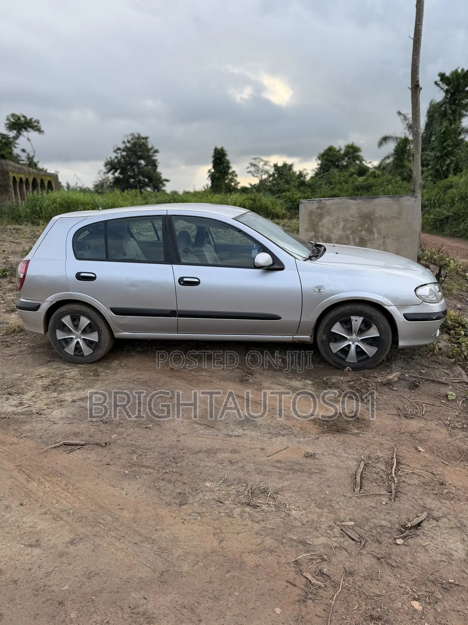 Nissan Almera Tino 2004 Silver