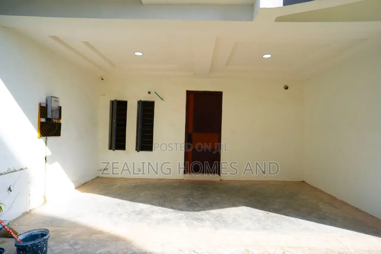Furnished 4bdrm Duplex in Pantheon Bridge, Lafiaji for rent