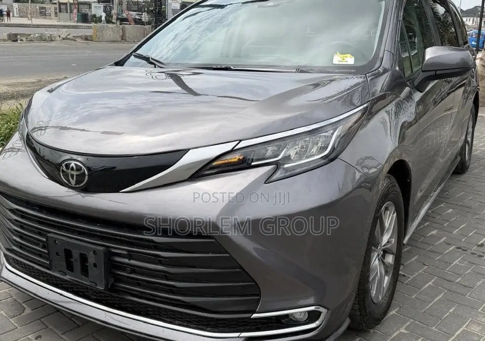 Toyota Sienna Platinum AWD 7-Passenger 2023