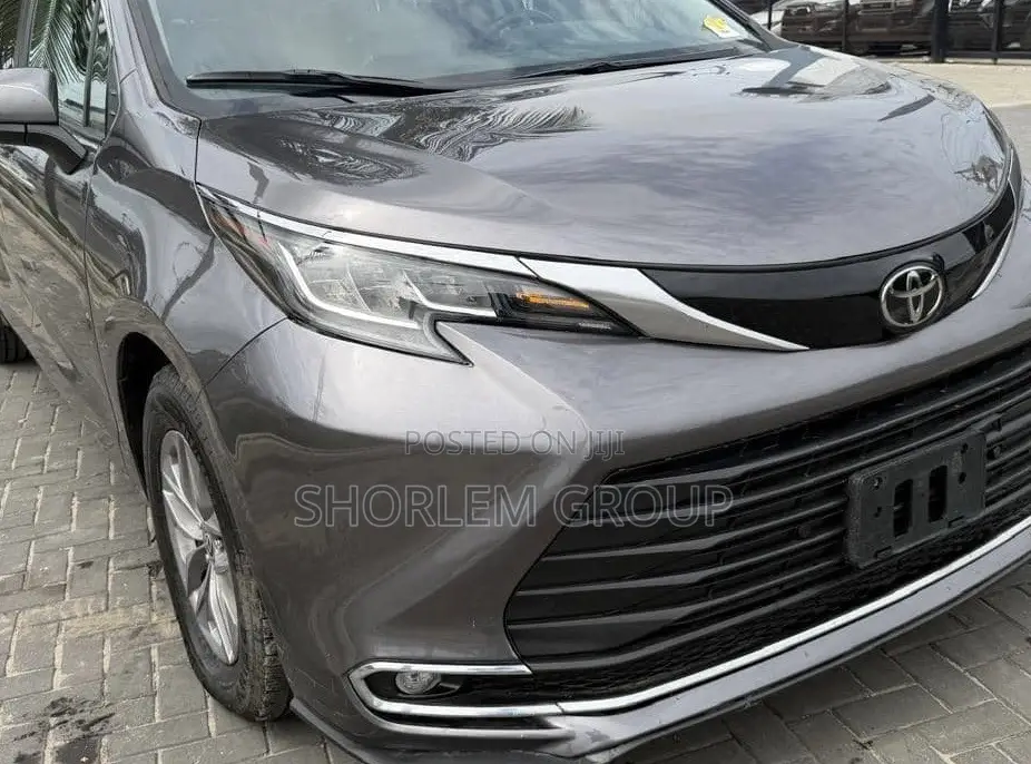 Toyota Sienna Platinum AWD 7-Passenger 2023