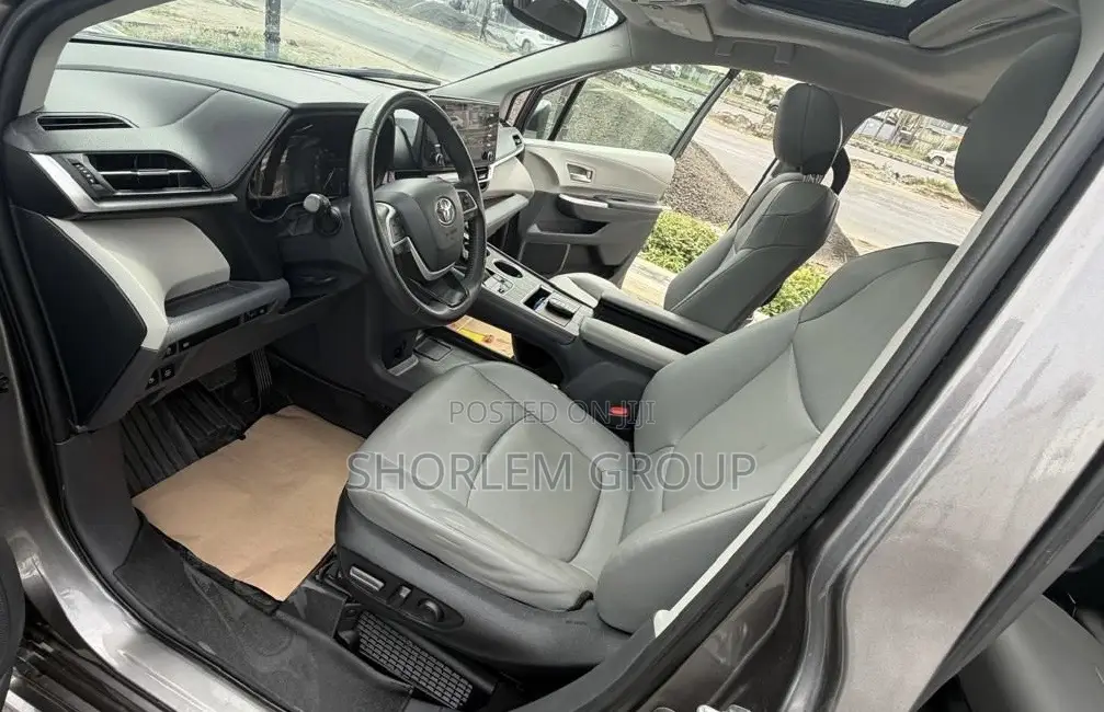 Toyota Sienna Platinum AWD 7-Passenger 2023