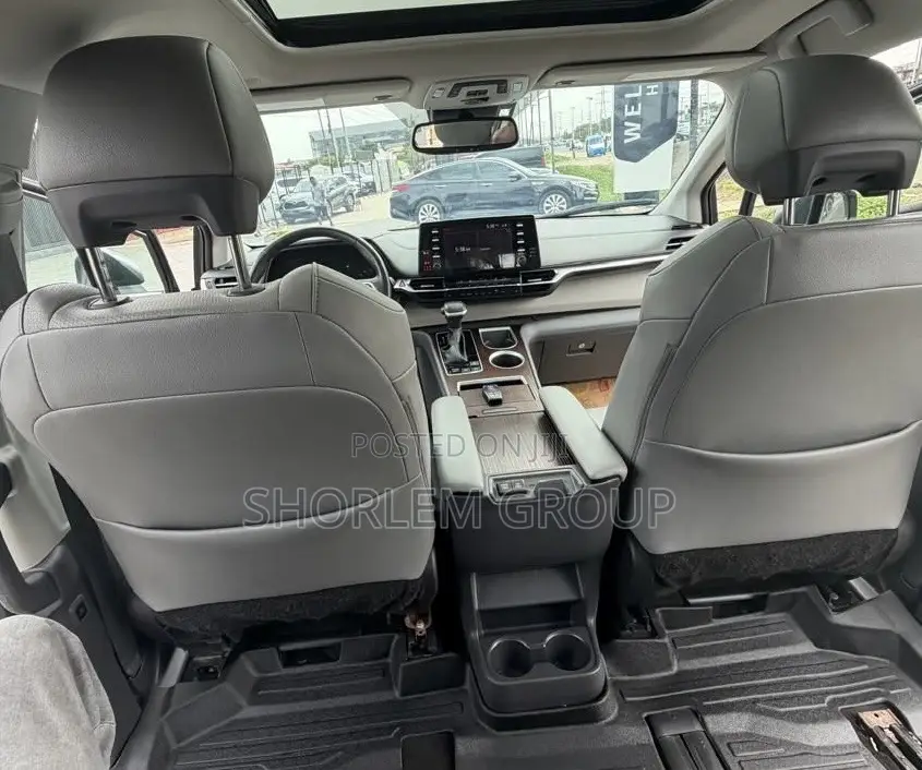 Toyota Sienna Platinum AWD 7-Passenger 2023