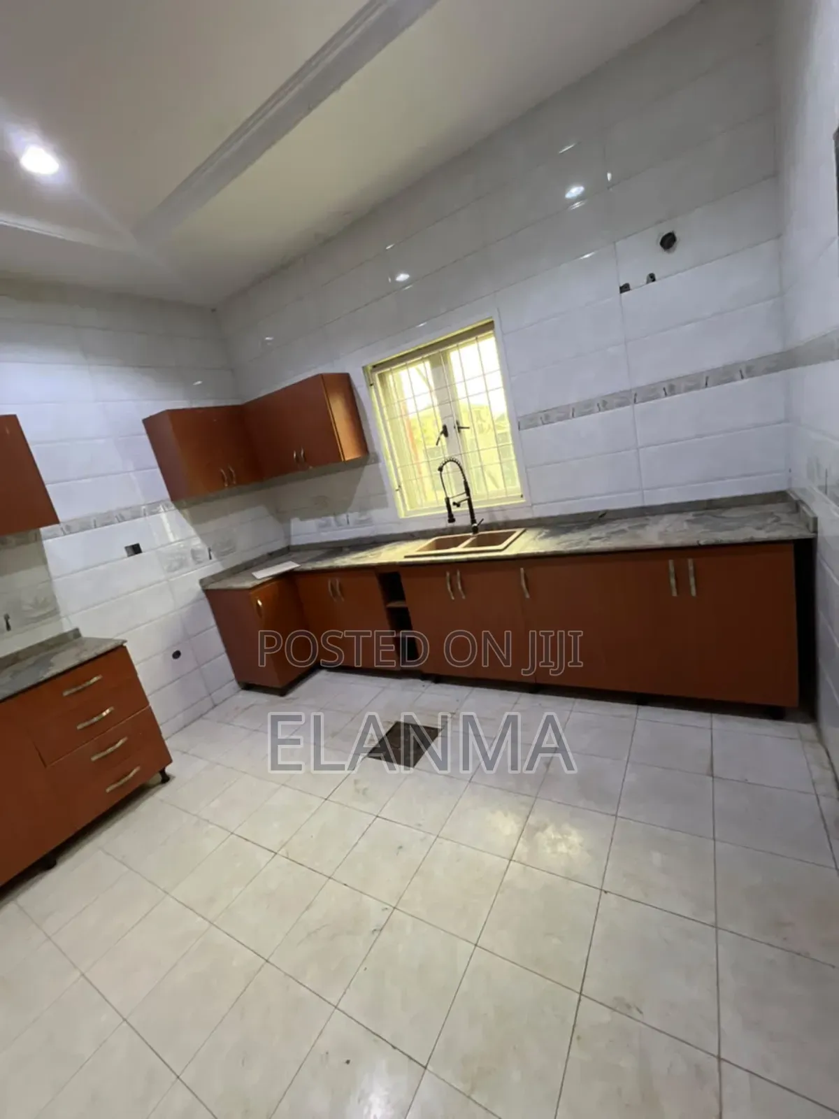 3bdrm Block of Flats in Katampe for rent