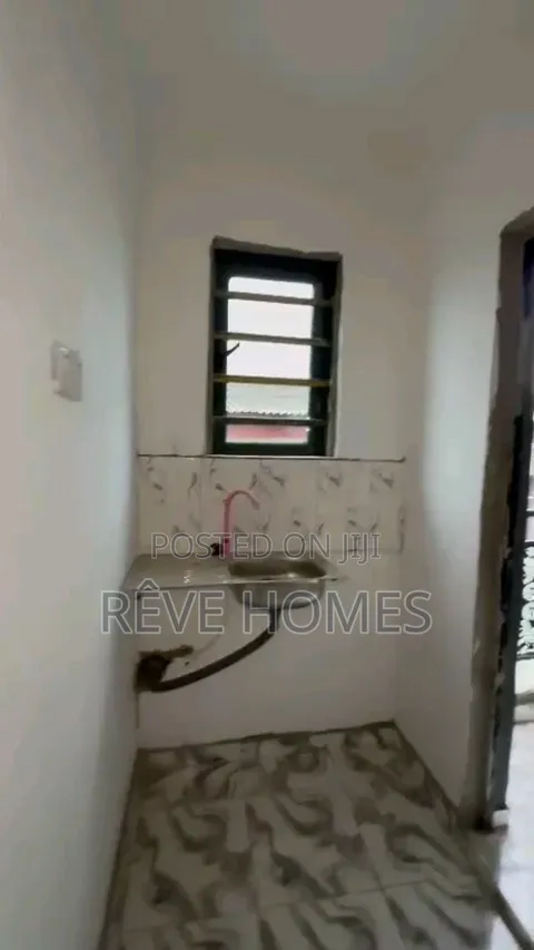 1bdrm Apartment in Shomolu / Shomolu for rent