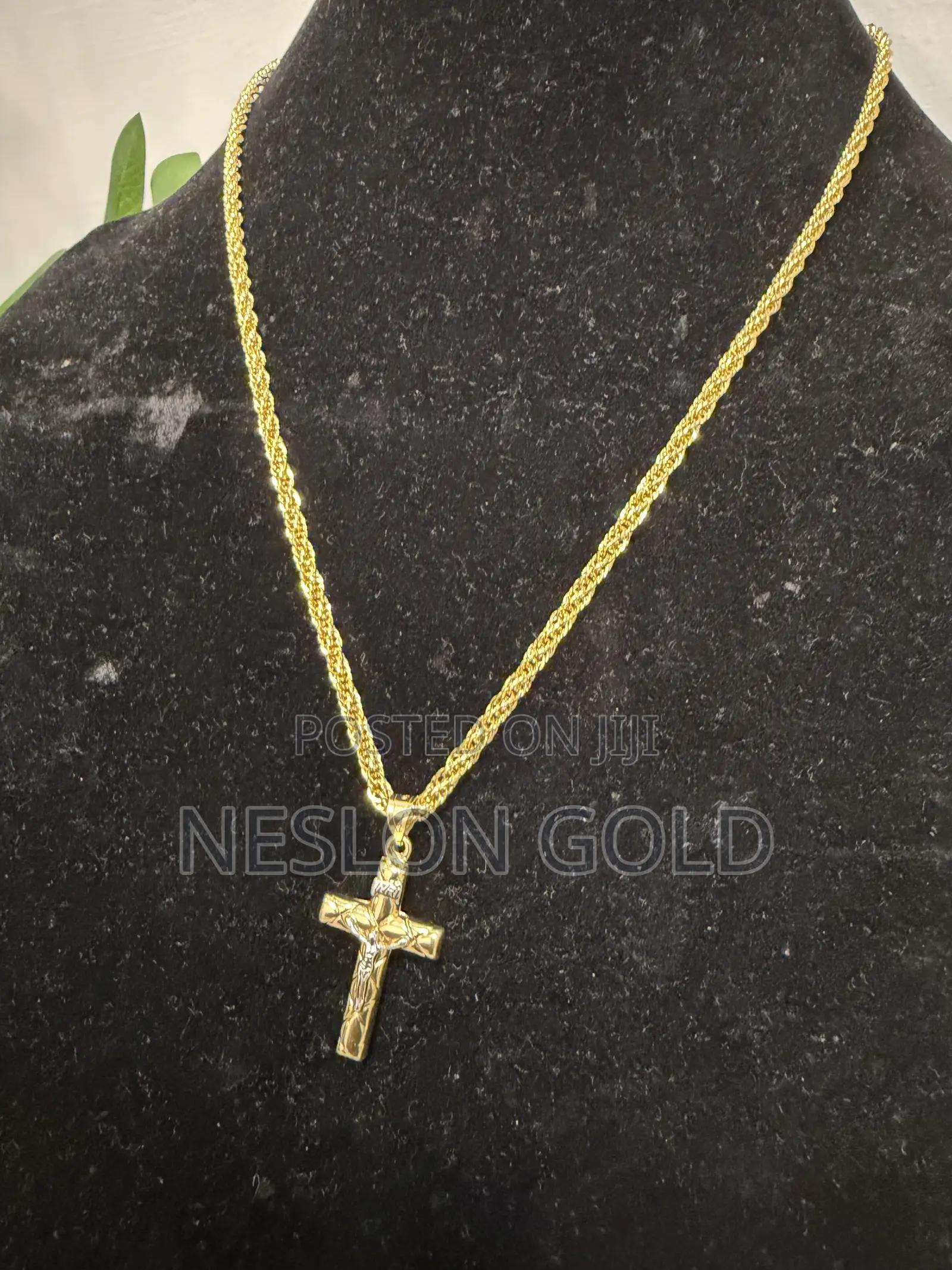 Italy 750 Tested 18karat Gold Necklace With Crucifix Pendant