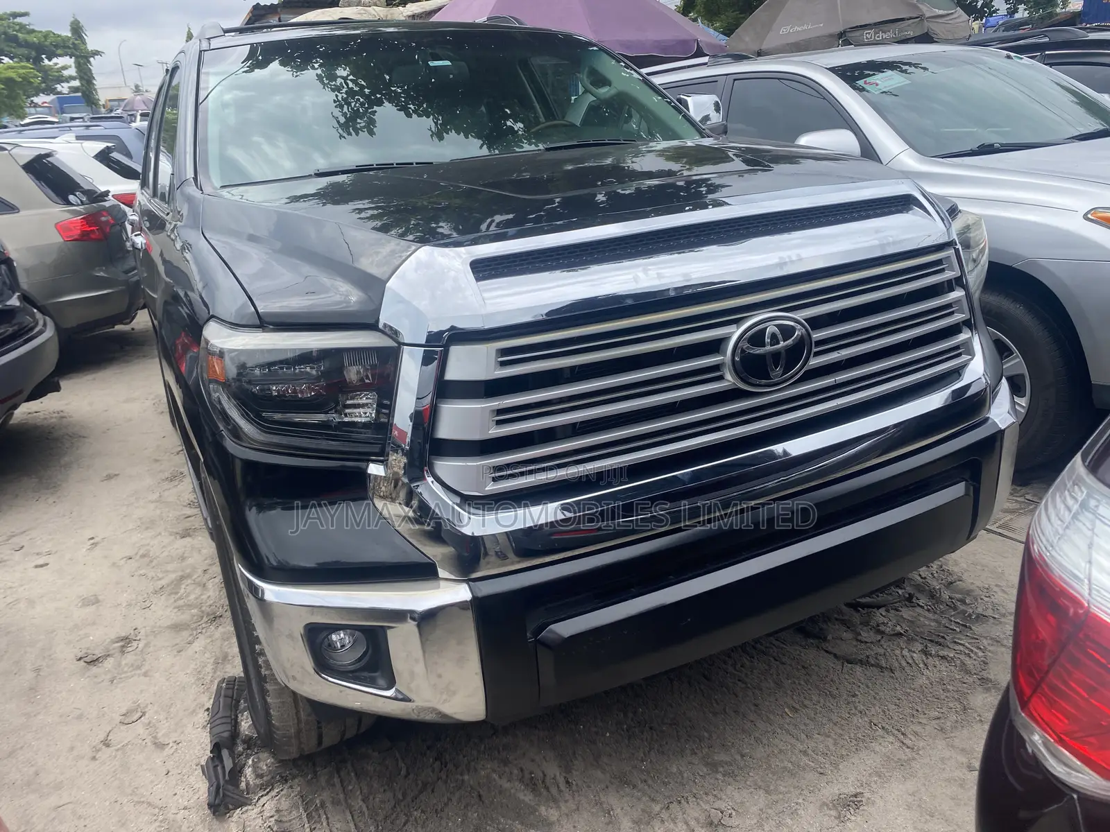 Toyota Sequoia Platinum 4x4 2018 Black