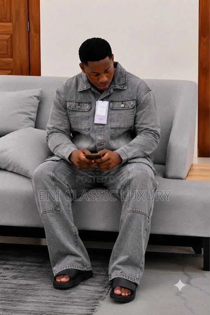 Premium Quality Luxury Men's Cargo Up and Down Well Branded