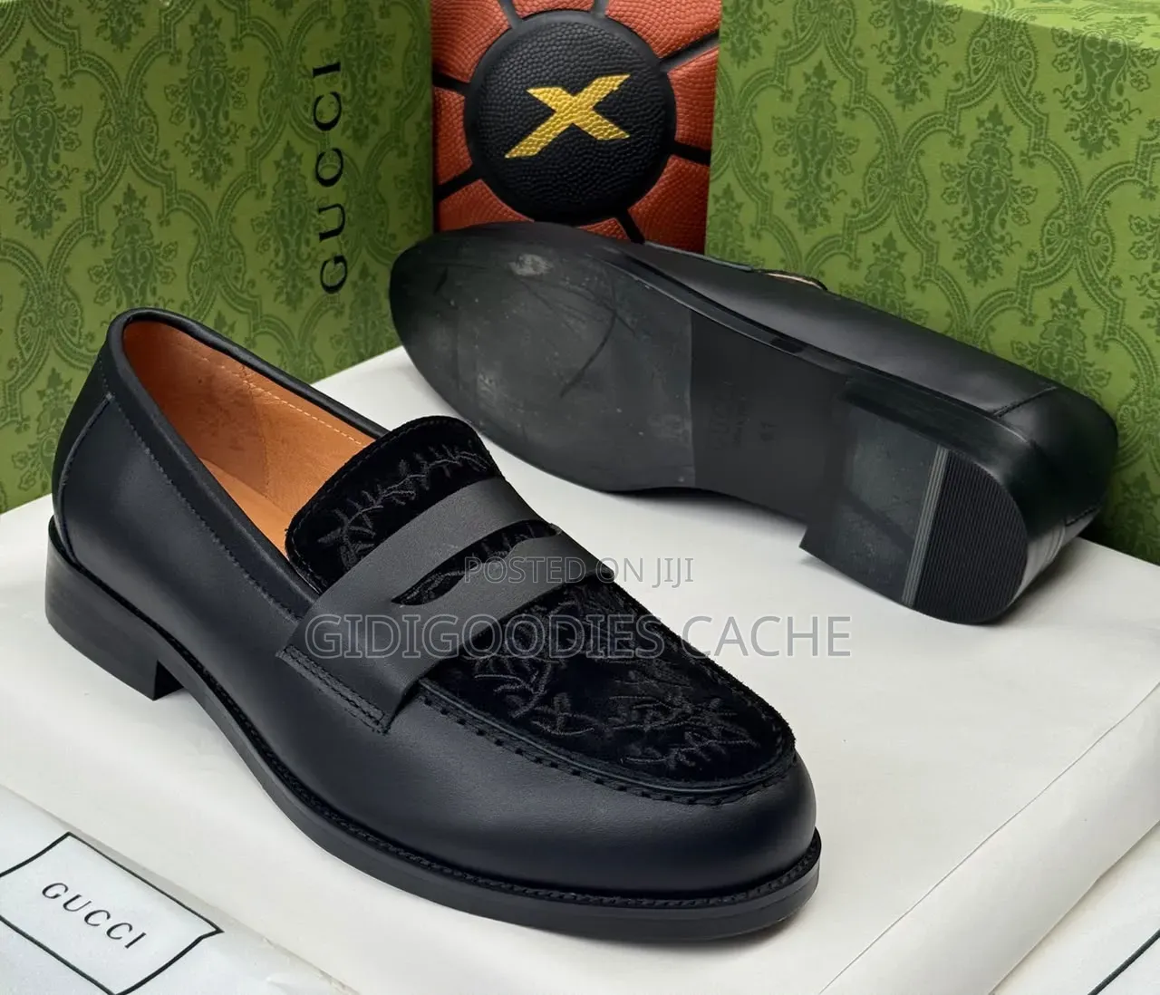 Men's Leather Penny Loafers With Embroidered Suede
Size 40-46