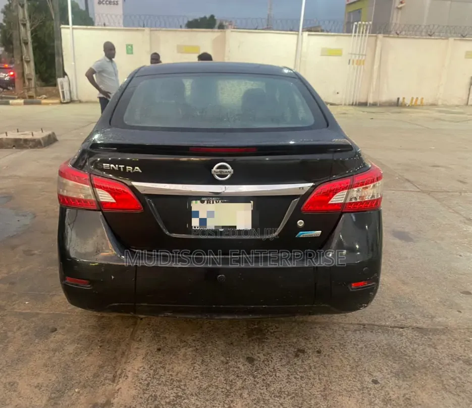 Nissan Sentra 2013 Black