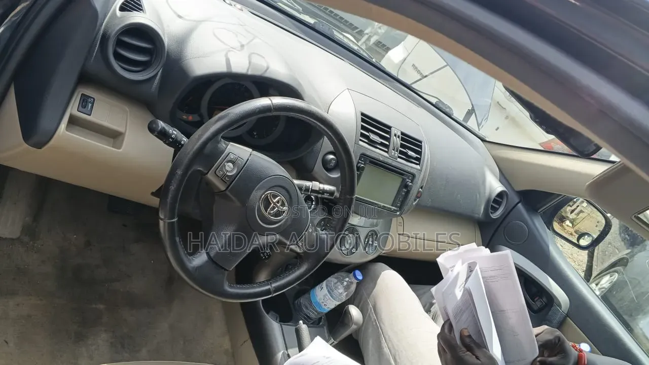 Toyota RAV4 2012 Black