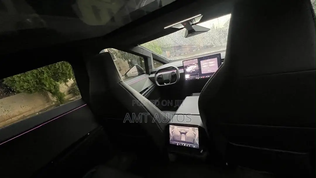 Tesla Cybertruck 173 kWh Cyberbeast AWD 2024 Silver