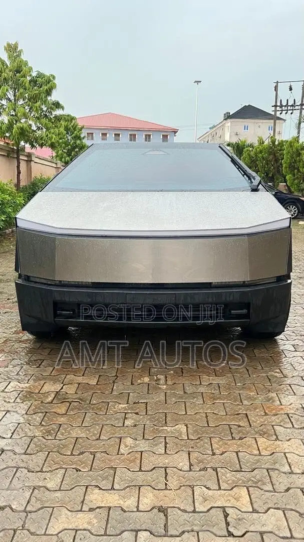 Tesla Cybertruck 173 kWh Cyberbeast AWD 2024 Silver