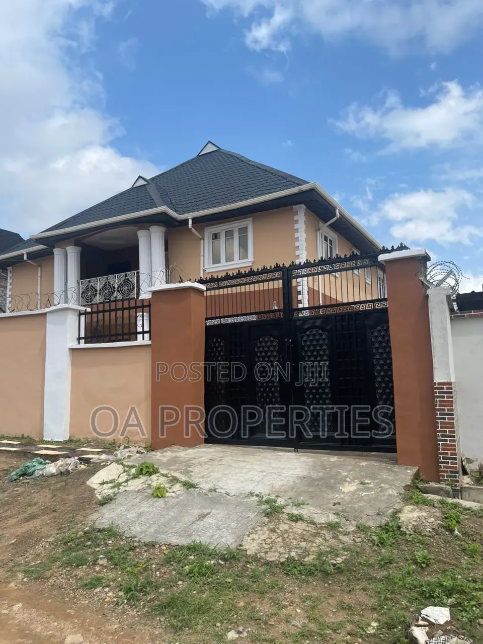 3bdrm Block of Flats in Okebadan Estate, for rent