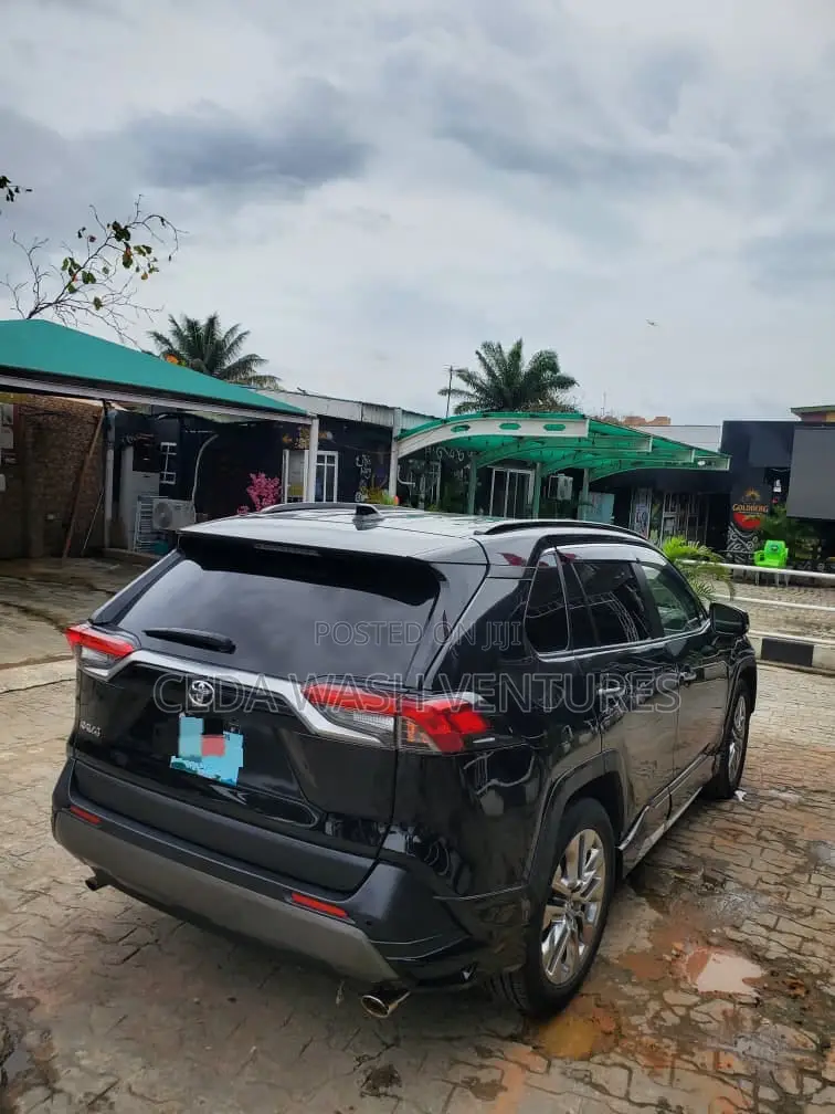 Toyota RAV4 Limited AWD 2023 Black