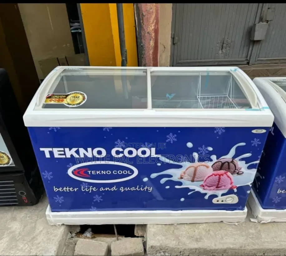 Tekcool Inverter Showcase Freezer 350 Litre Doible Door > Ice Maker