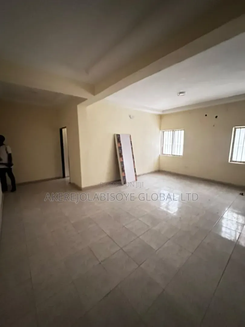 2bdrm Apartment in Wuse Zone 6 for rent