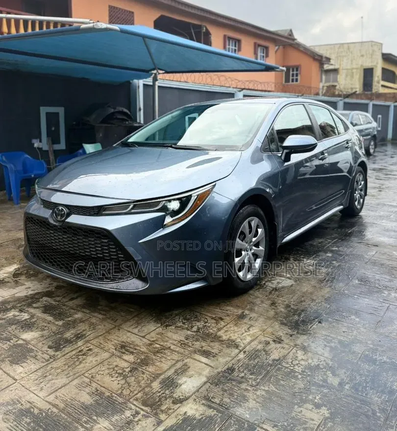 Toyota Corolla LE 2021 Blue