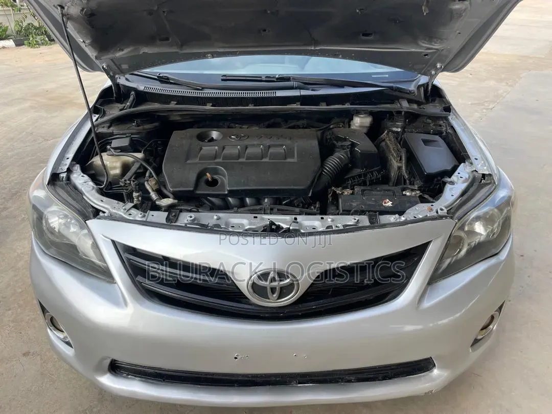 Toyota Corolla LE 4dr Sedan (1.8L 4 cyl 4A) 2009 Silver