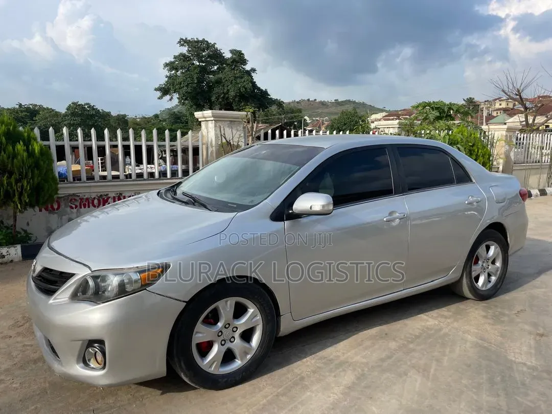 Toyota Corolla LE 4dr Sedan (1.8L 4 cyl 4A) 2009 Silver