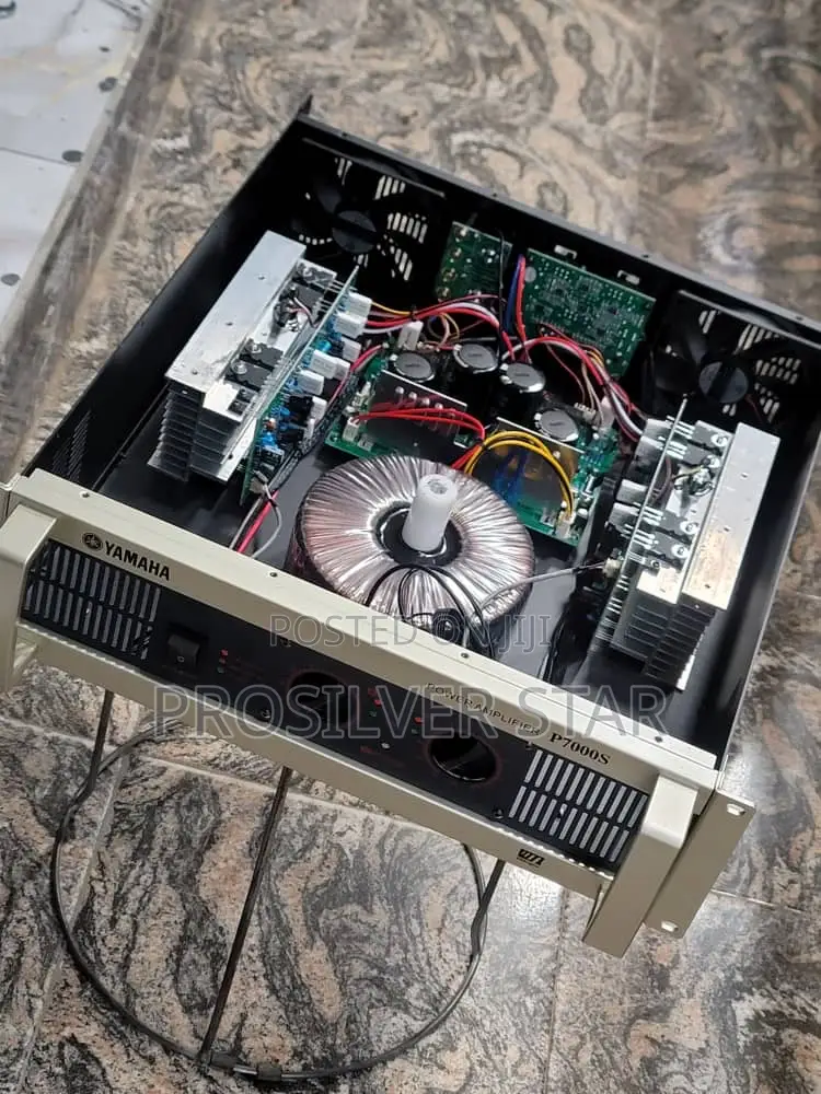 Yamaha 7000s Power Amplifier