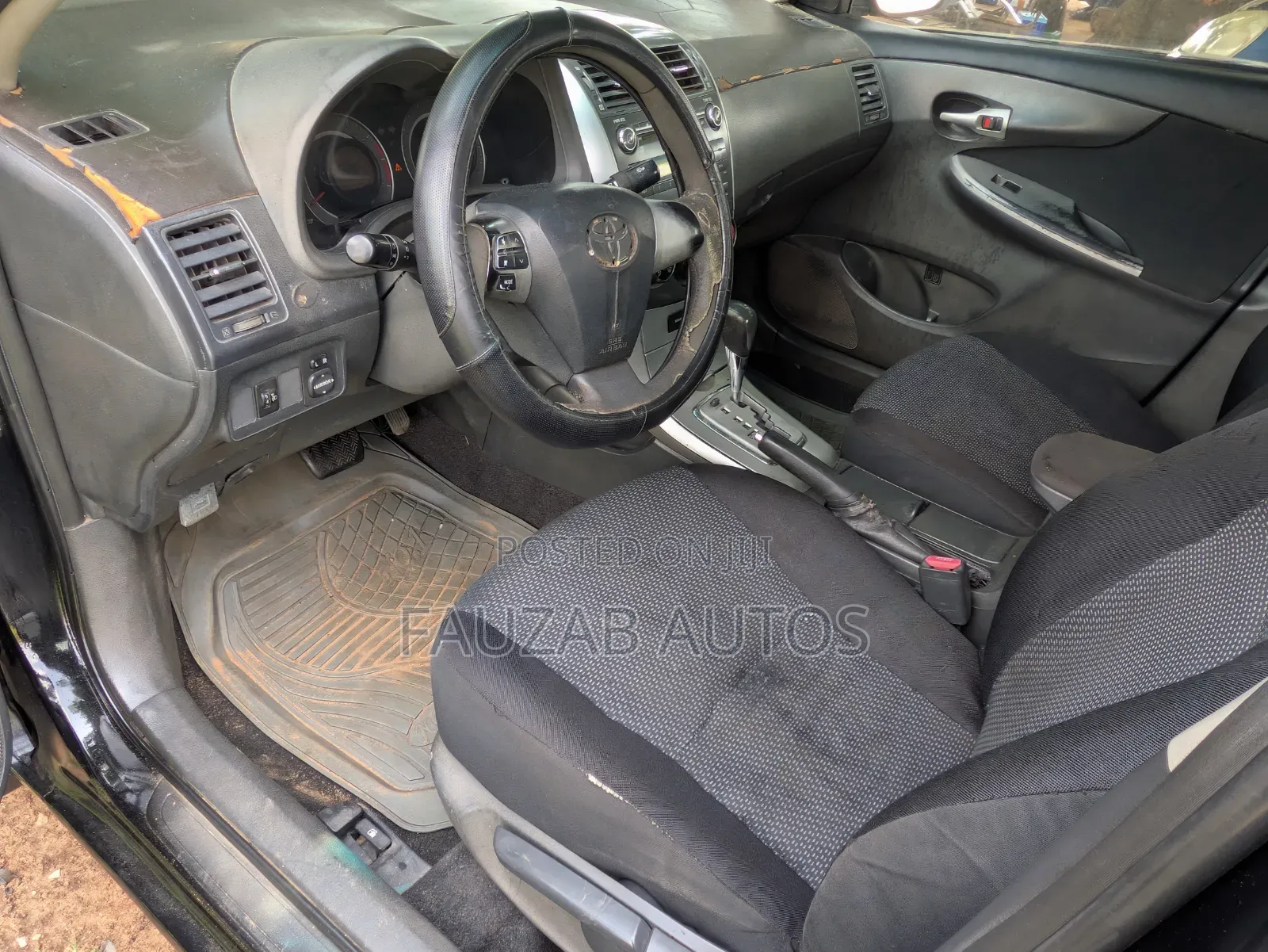 Toyota Corolla 2010 Silver