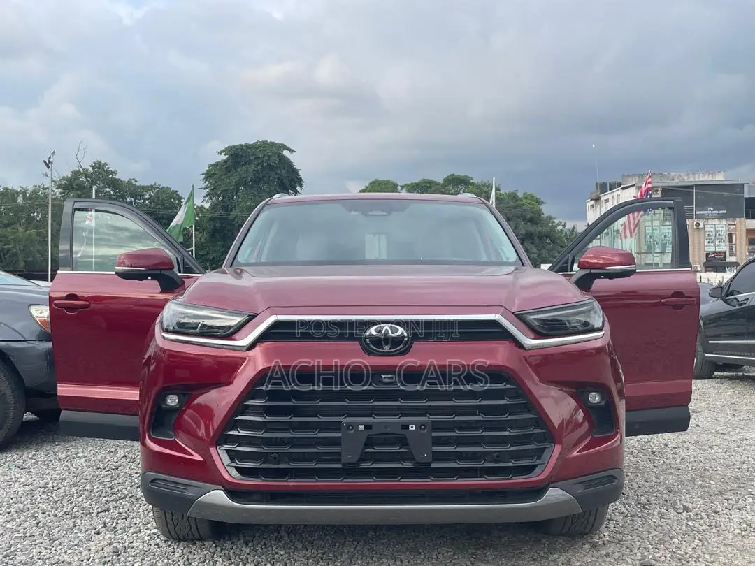 Toyota Highlander 2025 Maroon
