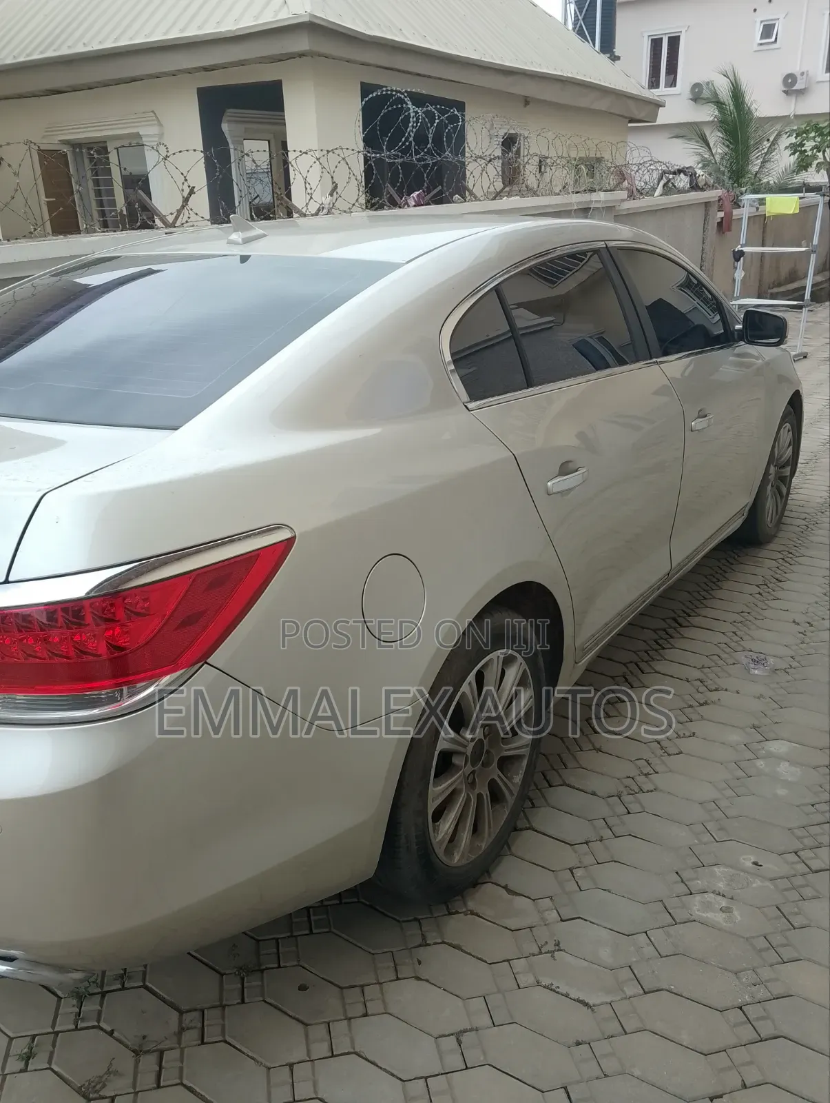 Buick LaCrosse 2013 Gold