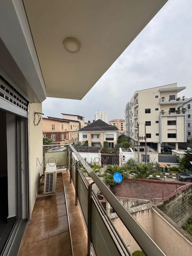 5bdrm Townhouse / Terrace in Ikoyi for rent