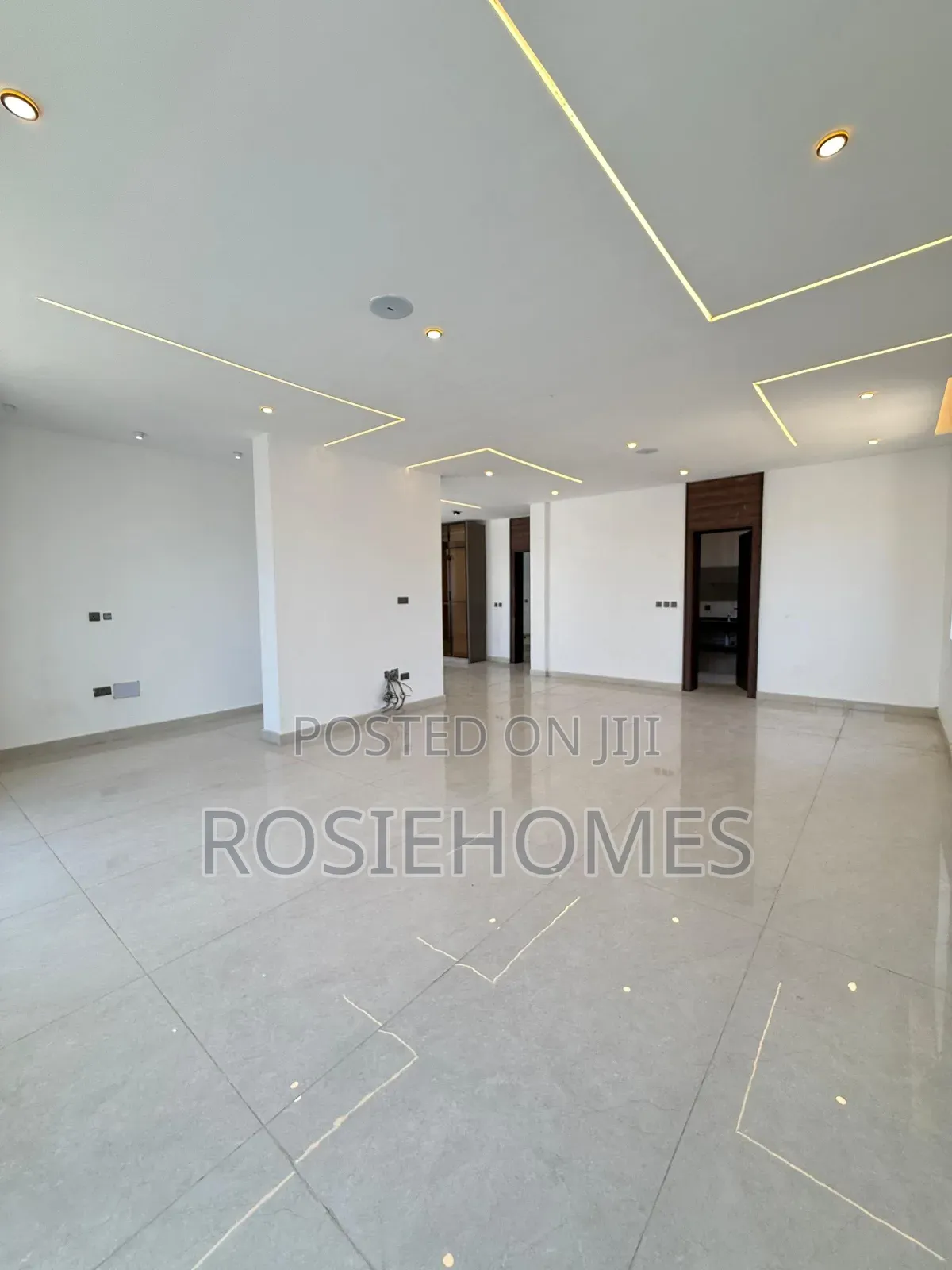 3bdrm Apartment in Lekki Phase 1 for rent