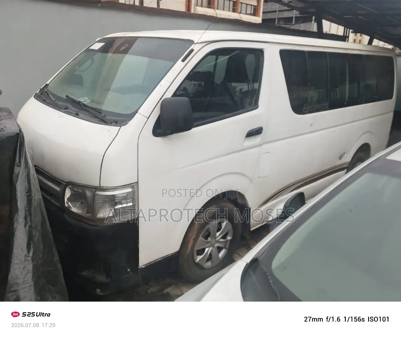 Toyota HiAce 2014 White